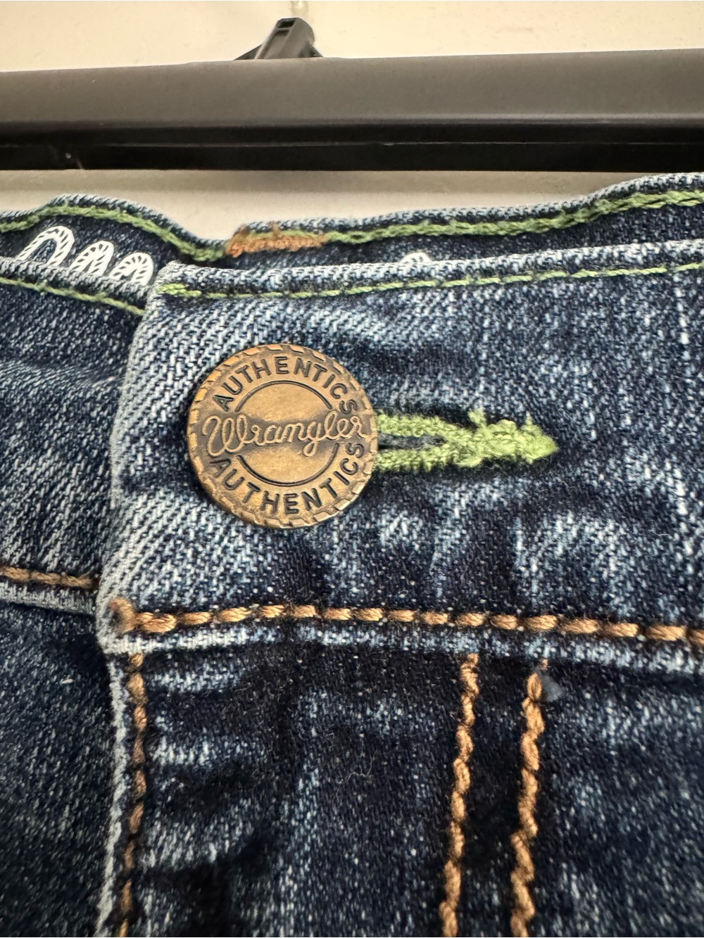 Men’s Wrangler Retro Slim Straight-Leg Jeans, 36x34 - Picture 4 of 9